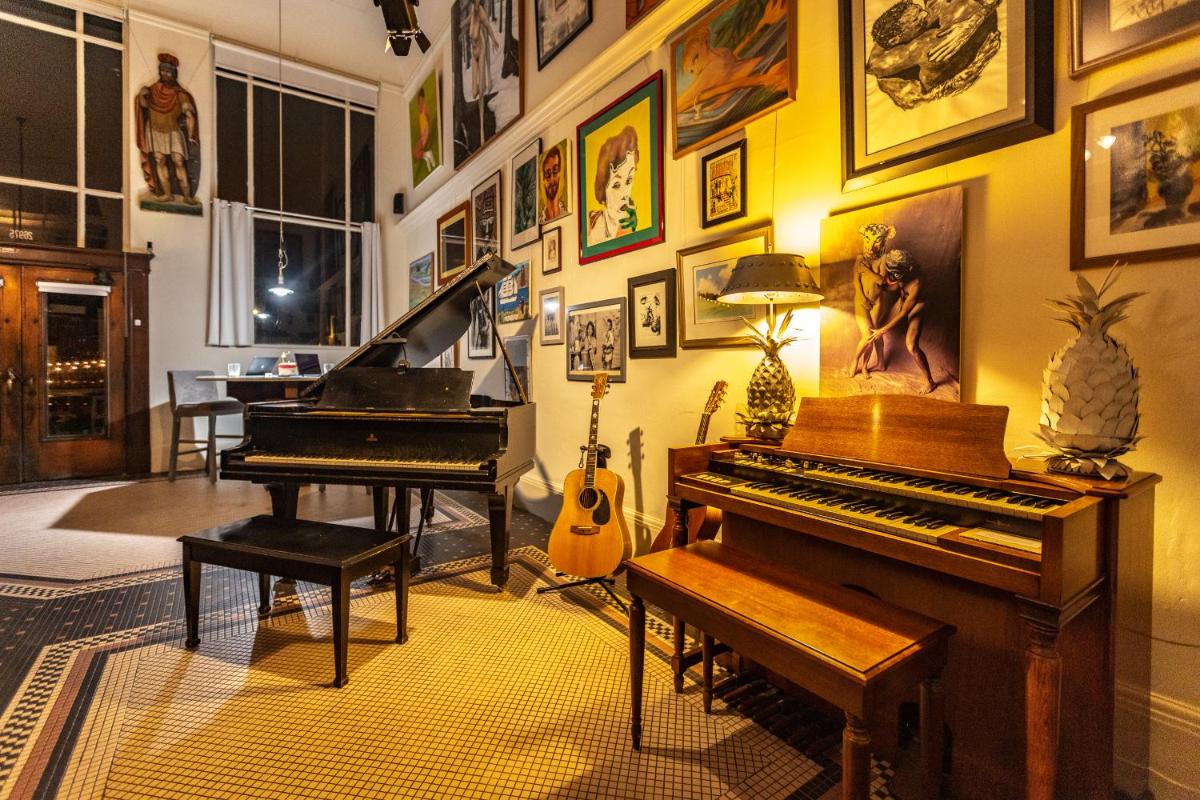 Luxury 1920s Bank Loft, Art Gallery & Music Space in Tomales, CA - Housity