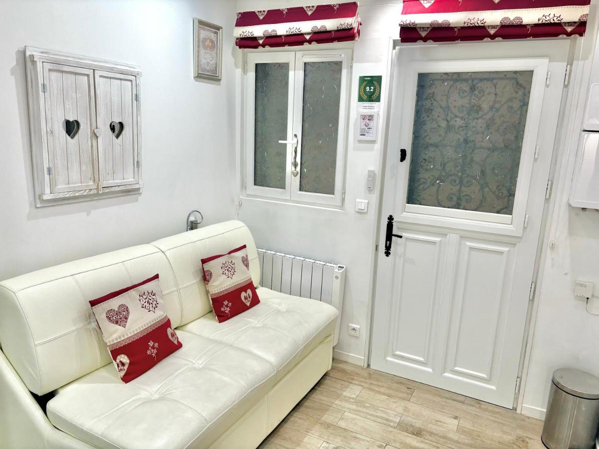 Superb tiny house in heart of Paris 1st! - Housity