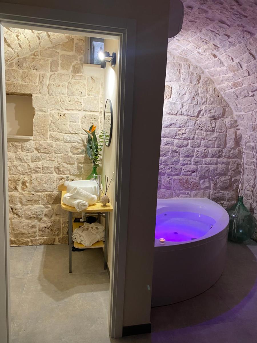 Suite 20 - Housity