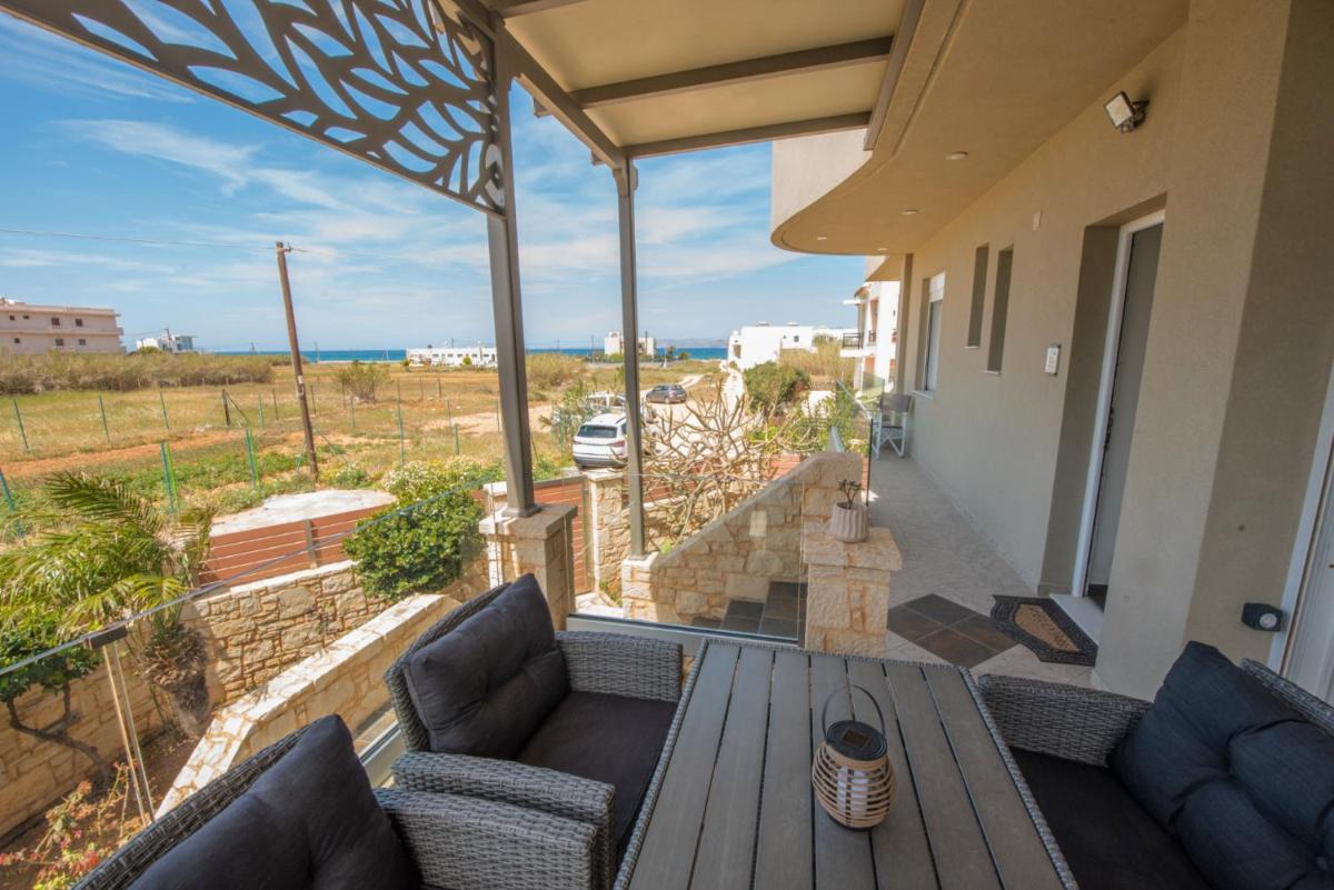Chic Villa Eleni w BBQ, 3min walk to the sea - Housity