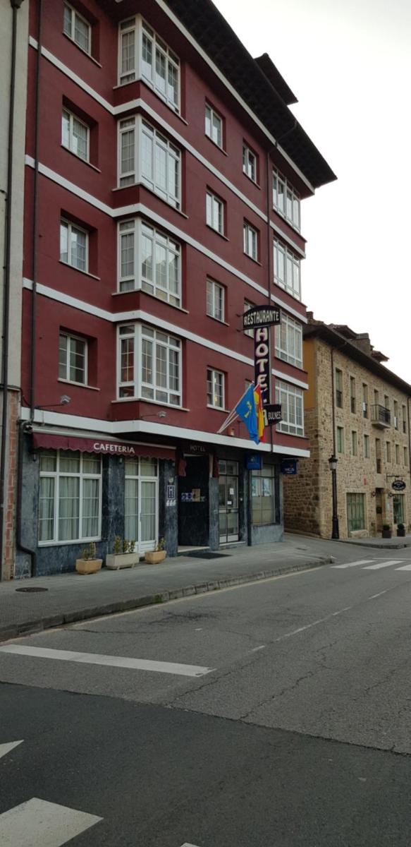 Hotel Naranjo De Bulnes - Housity