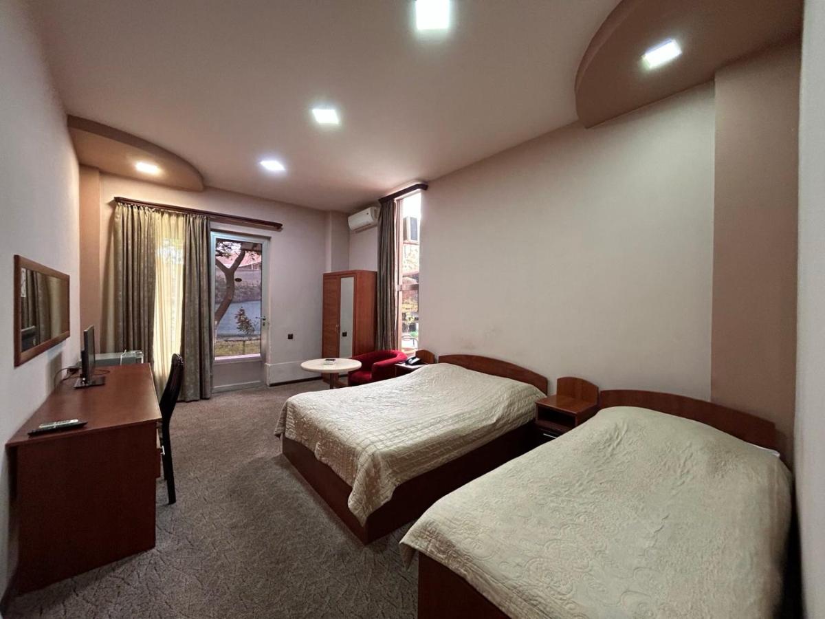 Areg Boutique hotel - Housity