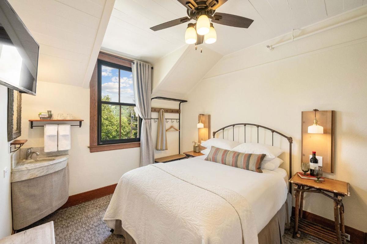 Sonoma Hotel - Housity