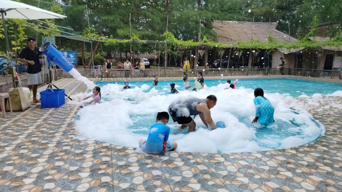 Madu Tiga Beach and Resort - Housity