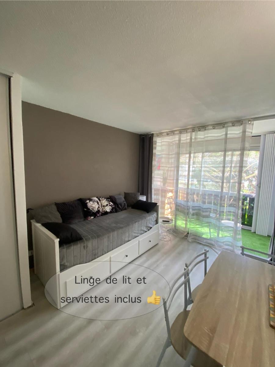 Studio La Baleine Rose Centre Cap D'Agde - Housity
