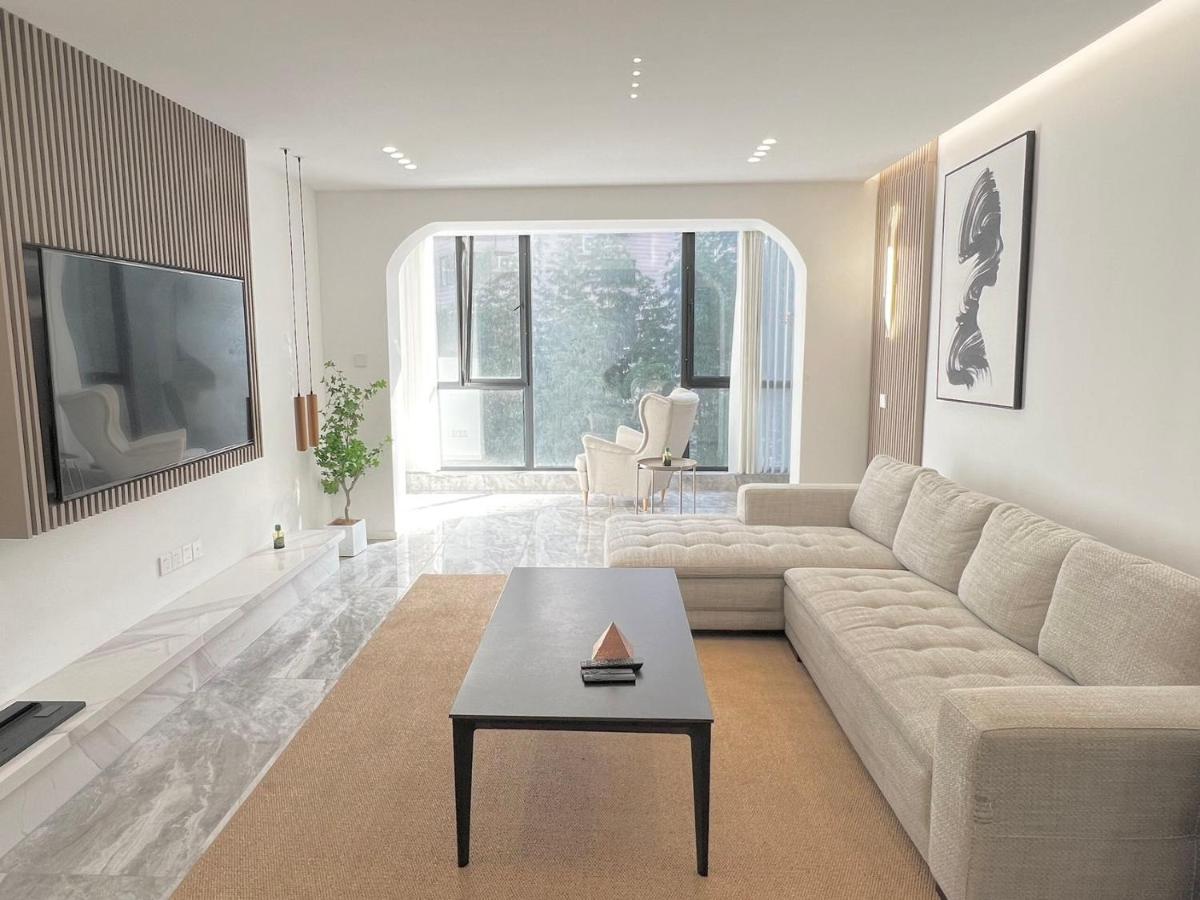 Suitetrails - Shanghai Jing'an Temple, Sunny Capital, Deluxe Three-Bedroom Apartment B&B, Extra Large Space