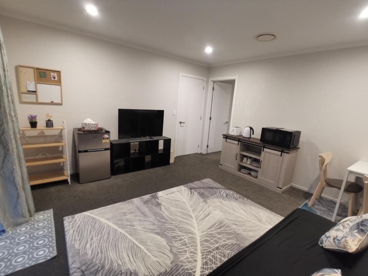 Stylish Private Guest House Ensuite Only - Housity