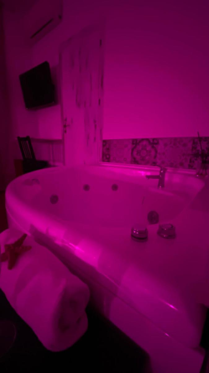 SuiteSicily Rooms Vasca Idromassaggio Palermo - Housity