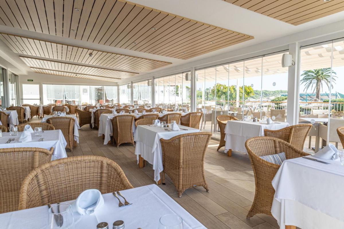 Un restaurante o sitio para comer en Seth Santo Tomás