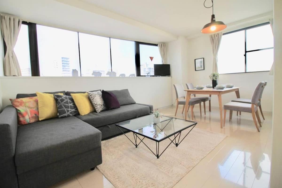 Luxes - 10 min Hiroshima Station & 2BR Up to 10p - Housity