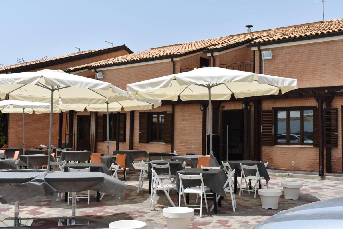 Riviera Village Family Hotel - Housity