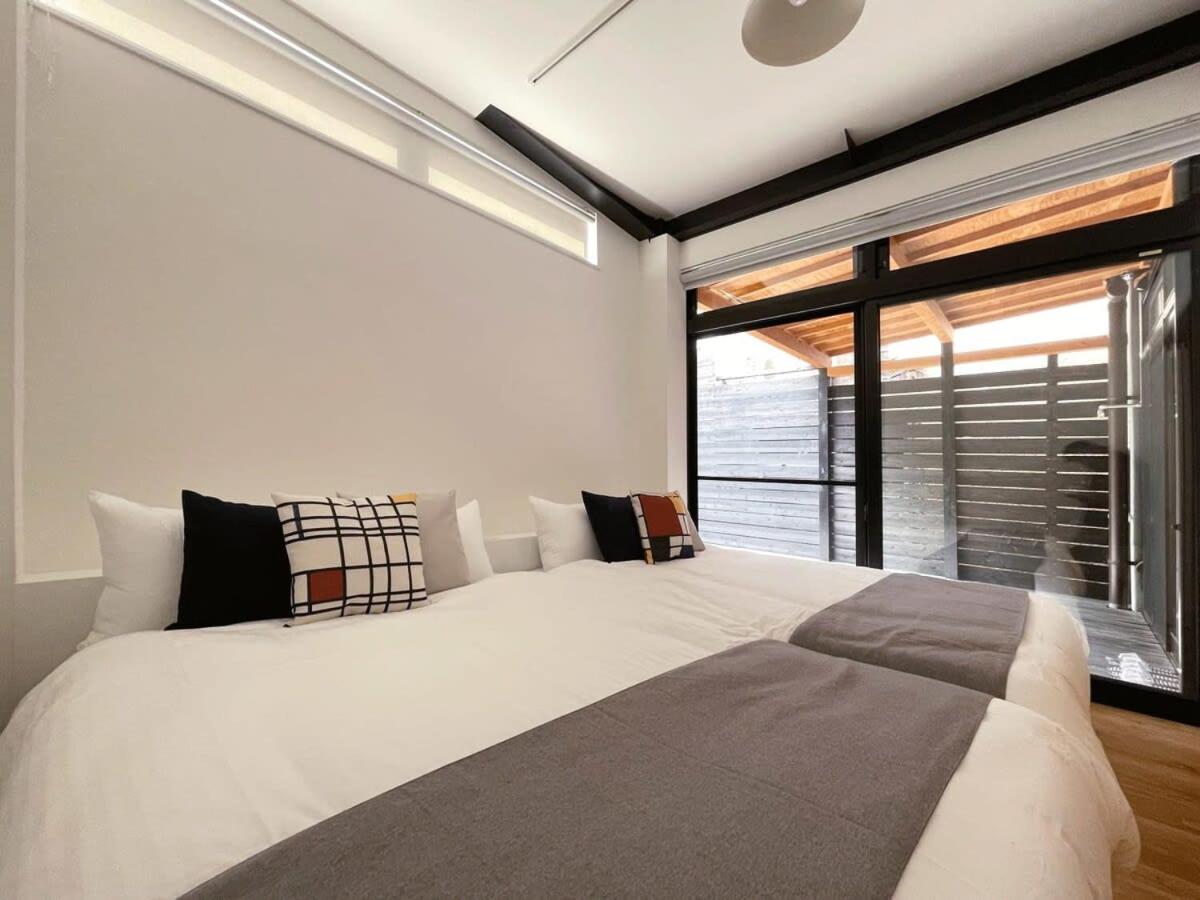 bHOTEL Kaniwasou 101 1BR good for 10PPL in the scenic Island of Miyajima - Housity