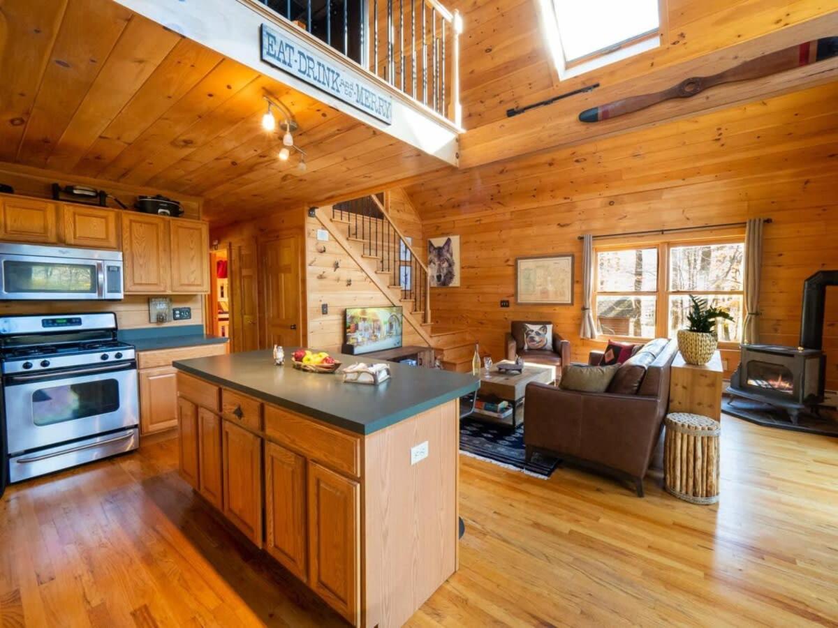 Berkshire Vacation Rentals: Secluded Cabin On Acres Of Woods Lake Access - Housity