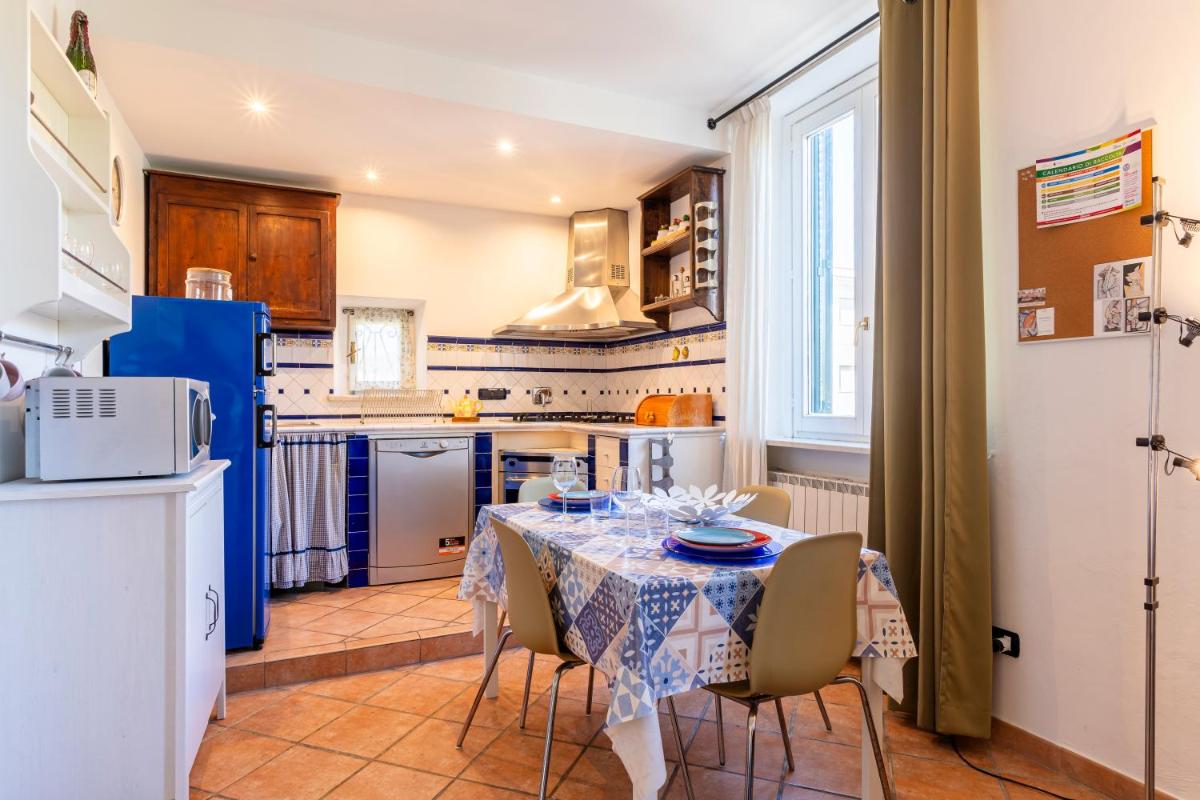 Casa Ginevra - 3 Minutes Walk from the Sea - Housity
