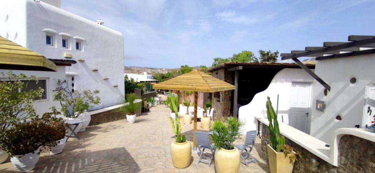 Mykonian Iros Suites & Villas - Housity