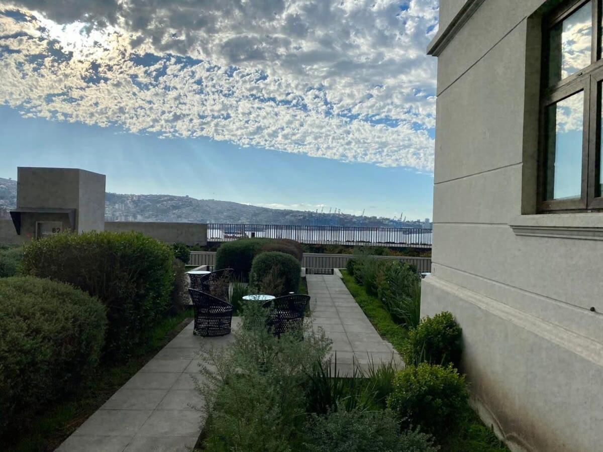 HOM I TOP1 Amplio Loft con Jardín Nuevo Estacionamiento 1309 - Housity