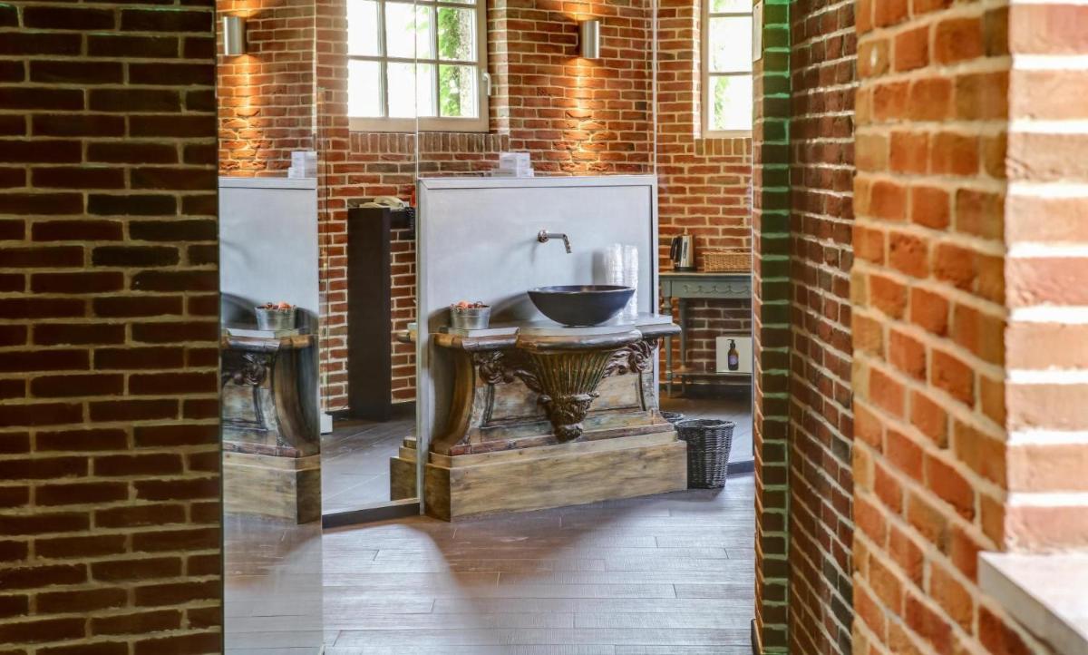 Photo de la galerie de l'établissement Le Château d'Etoges - Champagne, à Étoges