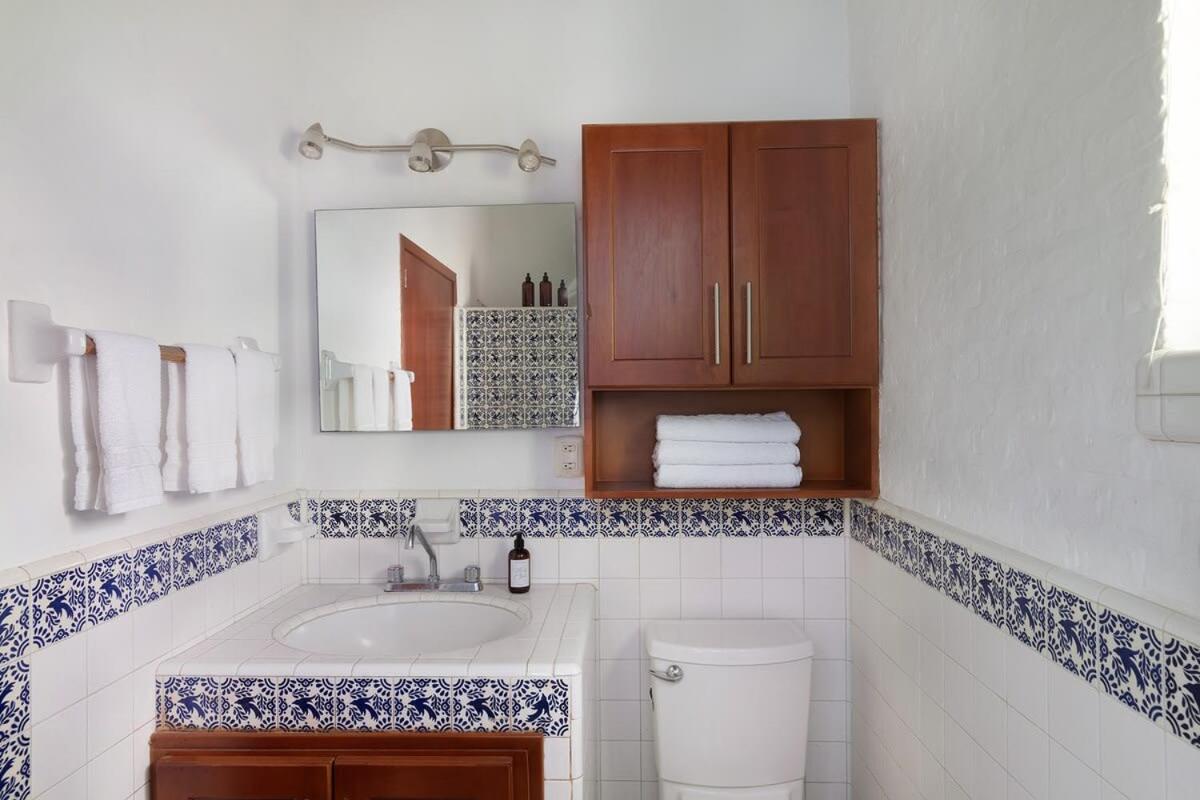 Suitetrails - 3 Bedroom Spacious Villa with Pool & Lake view