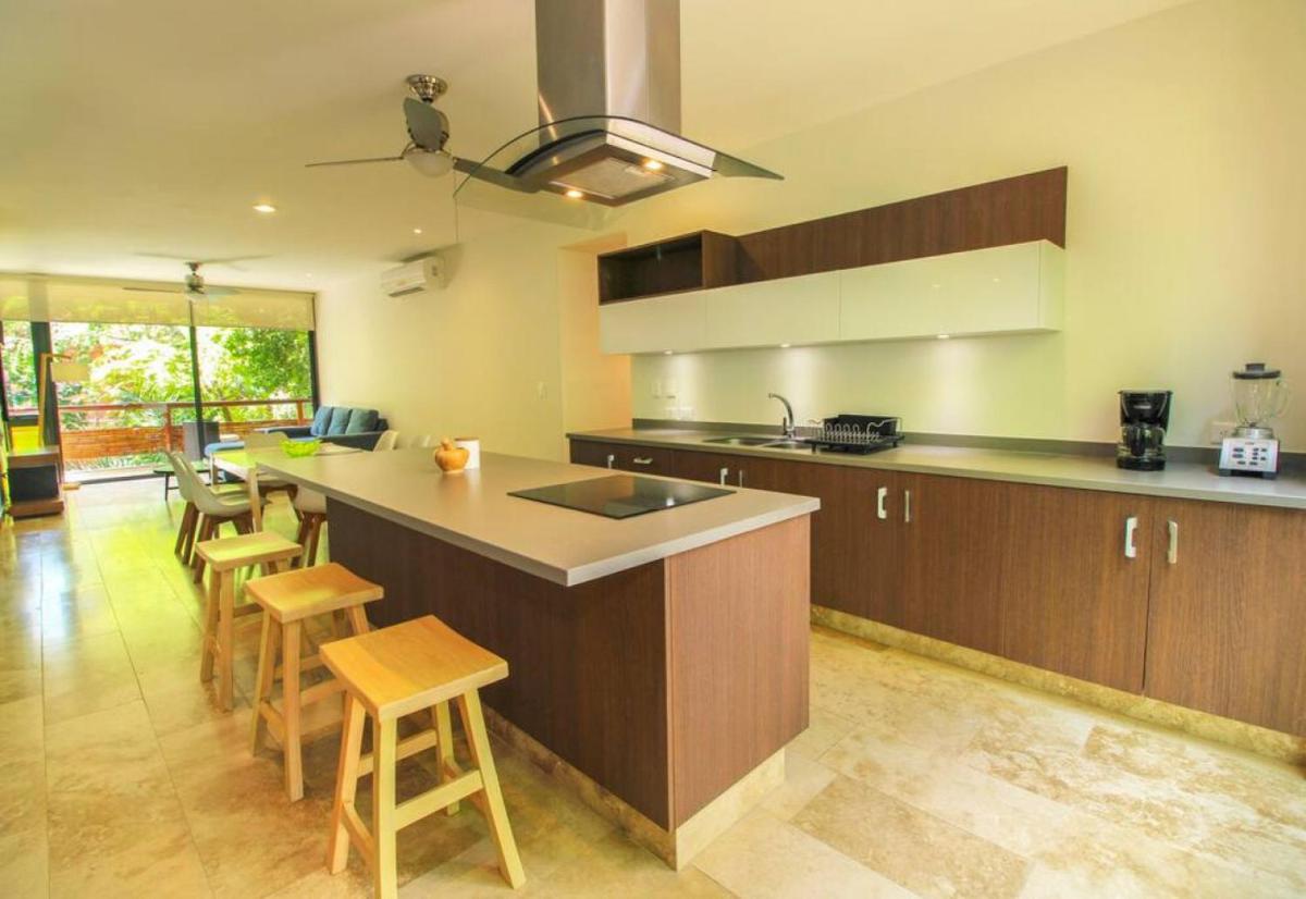 Friendly 2BR Home for Amazing Family Vacations - Housity