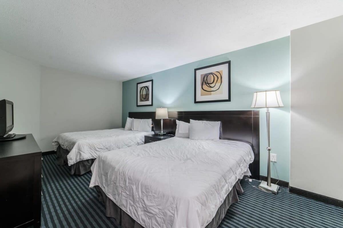 Ocean Front - Oceans One 1706 - Housity