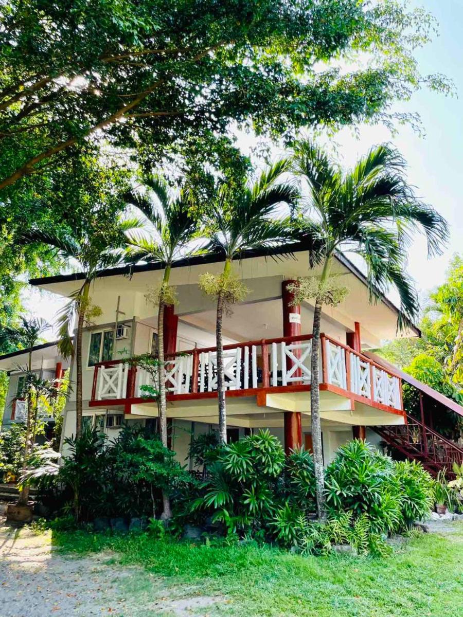 Daily Bread Organic Farm & Resort - Housity