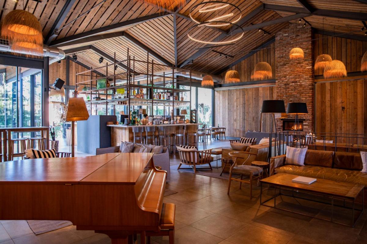 Um restaurante ou outro lugar para comer em Sublime Comporta Country Retreat & SPA