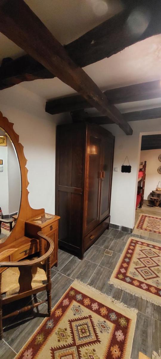 Golemi kamik Pirot Vlasi 4 - Hizvo