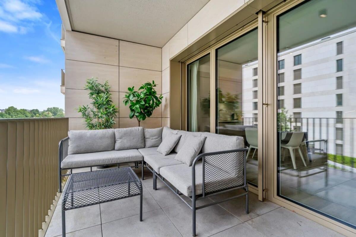 Modern Studio with Balcony in Luxembourg - Housity