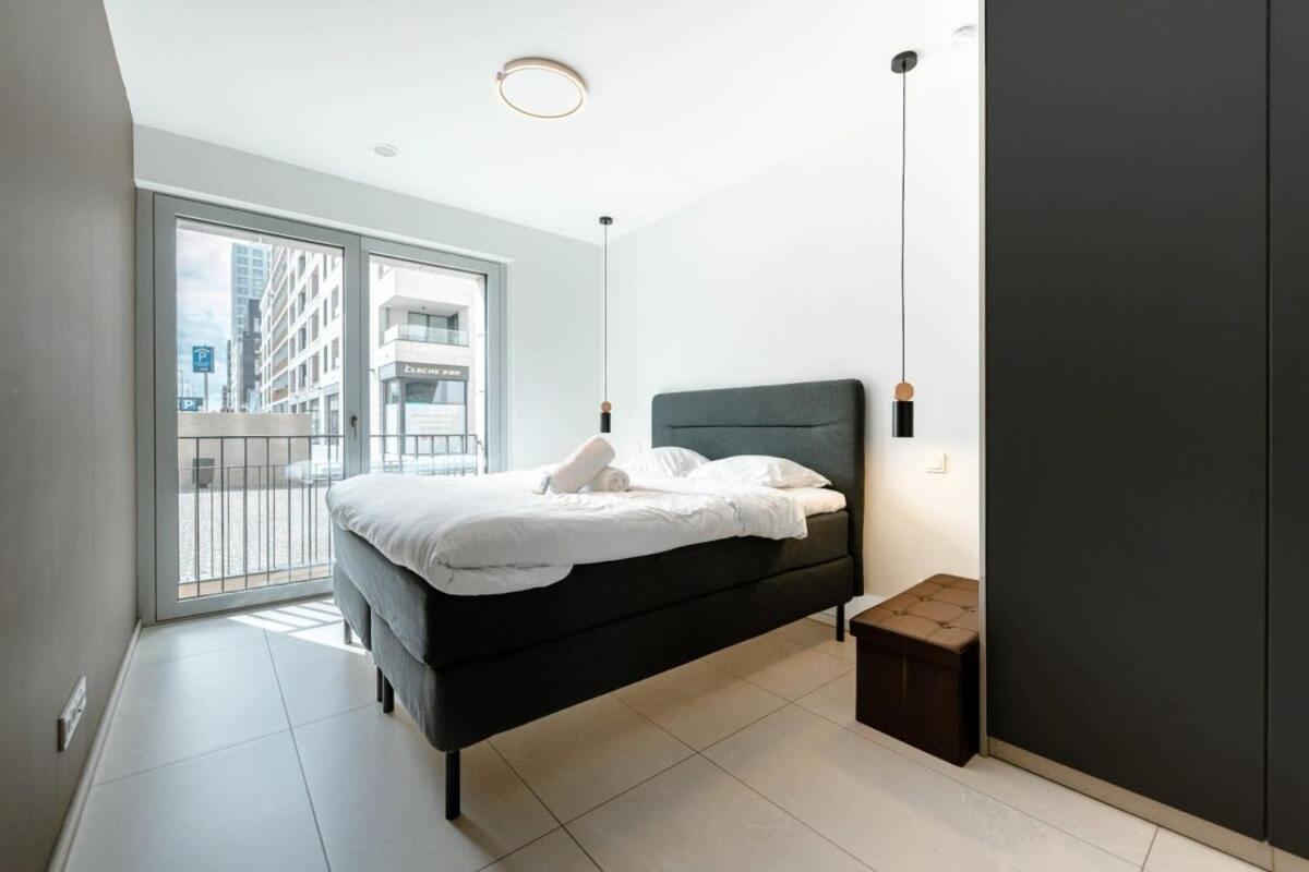 Modern & Bright in Cloche dOr ID155 - Housity