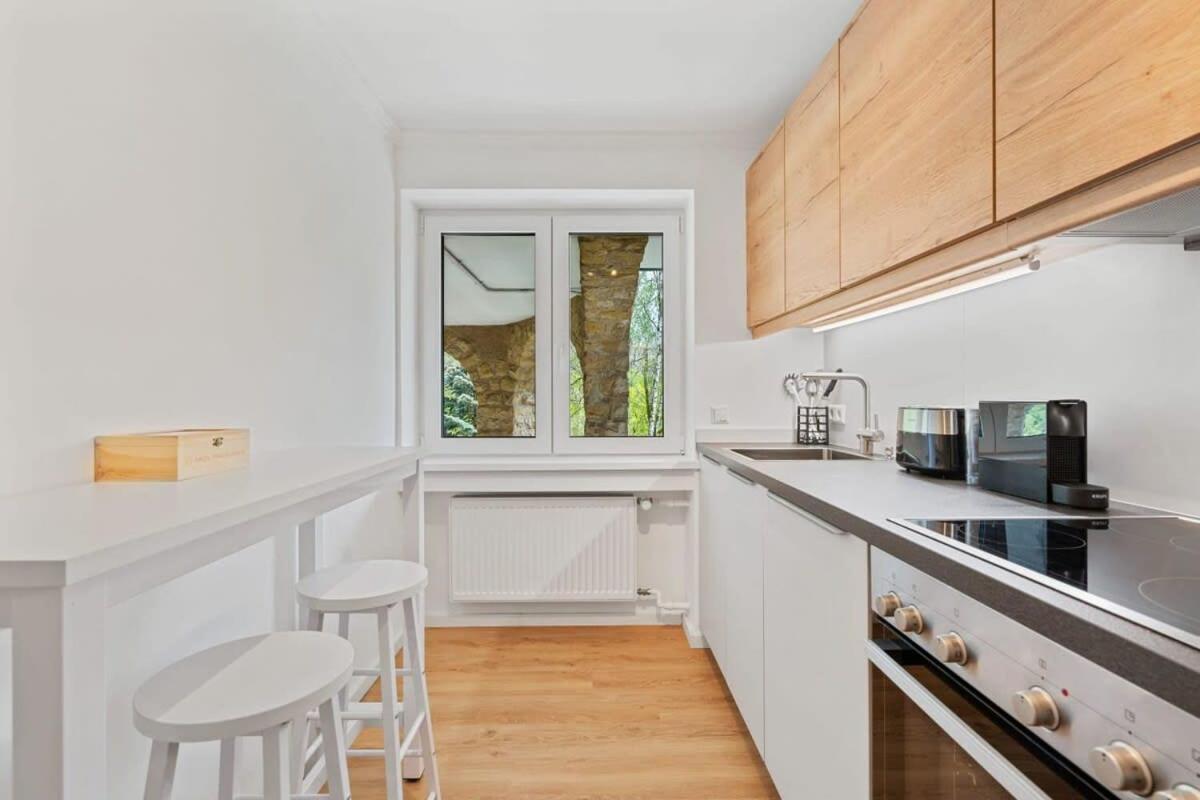 Bright 1BR Apt in Limpertsberg with WiFi & Kitchen - Housity
