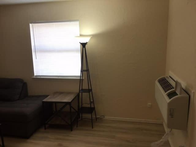 Cozy 1-BR upstairs apartment, near Fort Sill! - Housity
