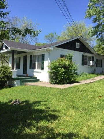 Charming 3-Bed, 1,5 Bath Home - Entire Space Just for You! - Housity