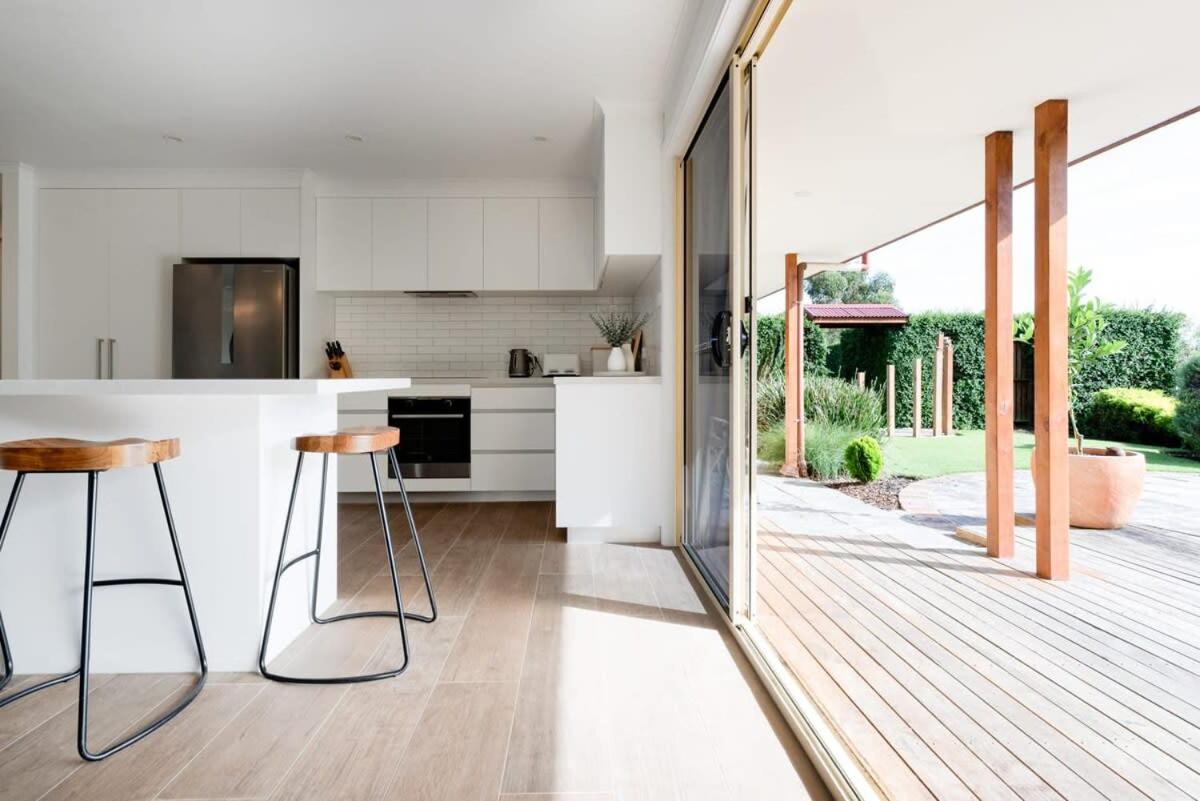 Riverside Farm Stay - Housity