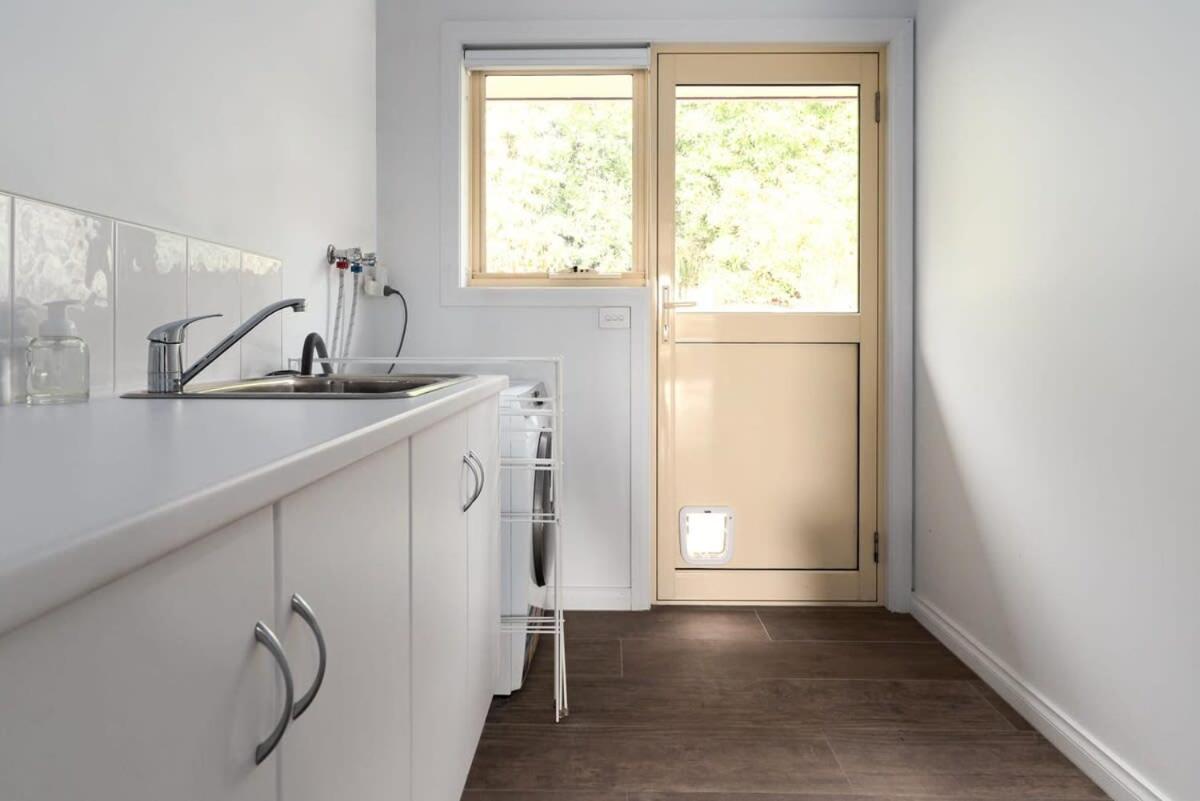 Riverside Farm Stay - Housity