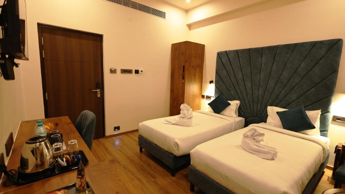 Hotel Elpaso - Housity