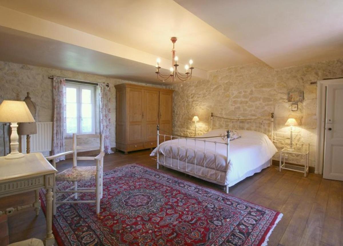 Chambre d'hôtes spacieuse, salle de bain privative - Housity