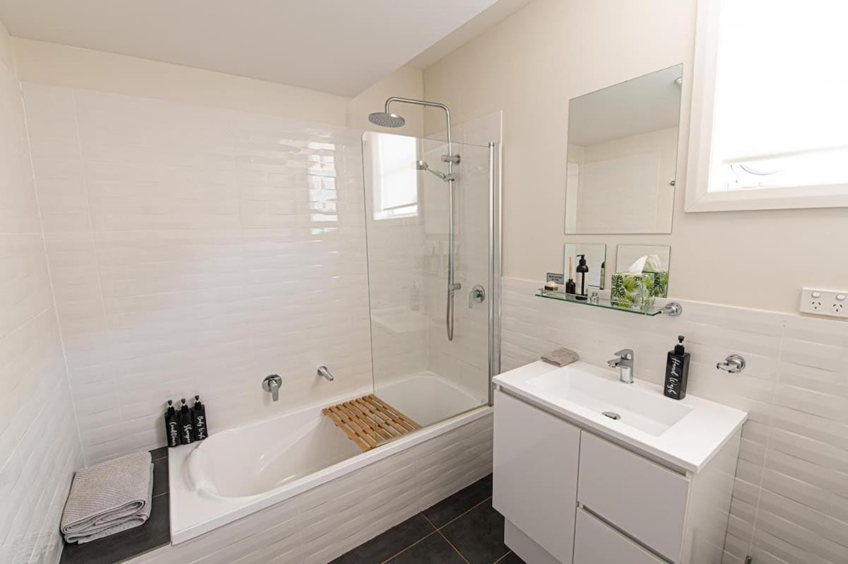 Mortimer's Wines Studio - Adults Only Retreat - Housity