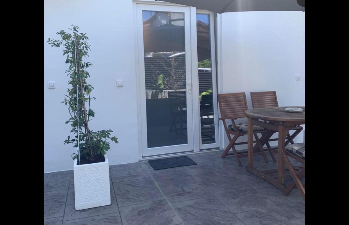 Apartments Artemus Karliva - Housity