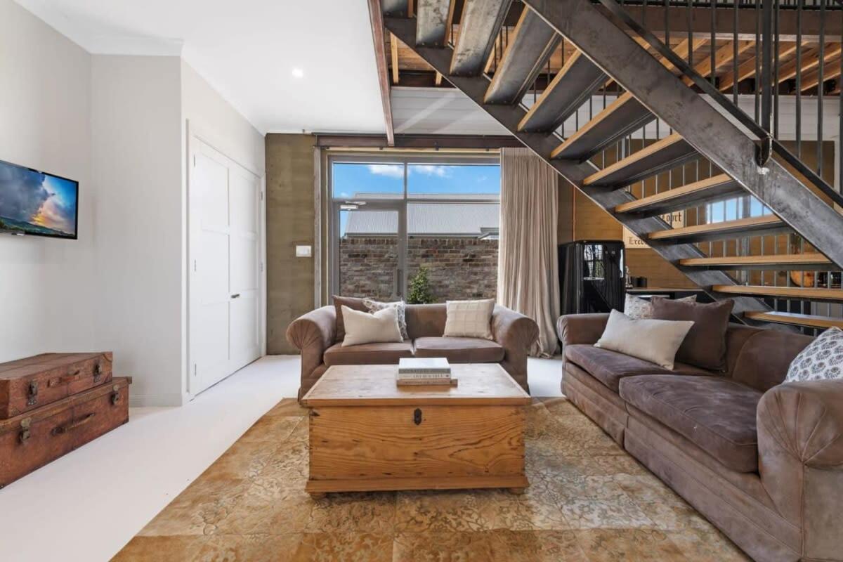Loft House - On Heifer Station Vineyard - Housity