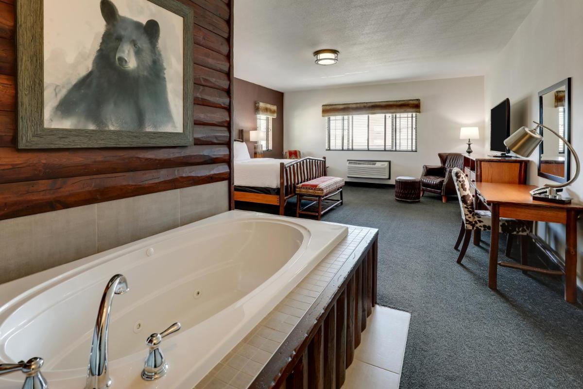 Stoney Creek Hotel Tulsa - Broken Arrow - Housity