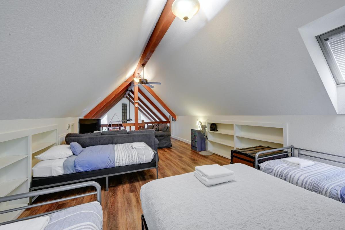 Mudge Ranch Retreat near Bass Lake with EV Charger - Housity