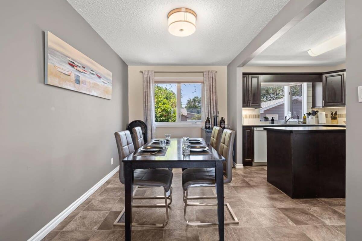 Bahama Breeze I Hot Tub I Pool I 5 Bedroom - Housity