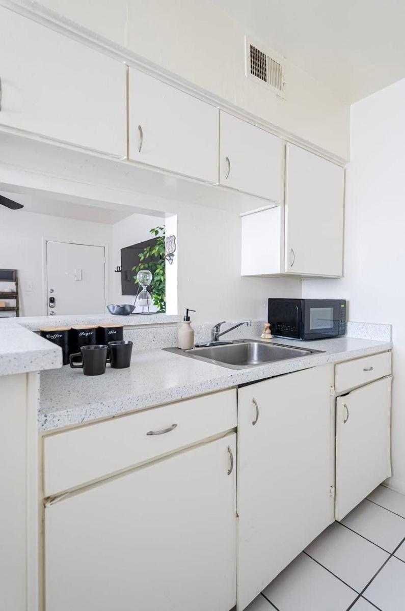 Rancho Del Sol l Sleeps 5 l Close to Downtown I TV - Housity