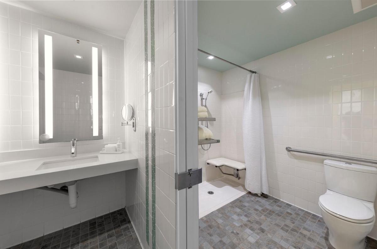 Riviera Beach House - Housity