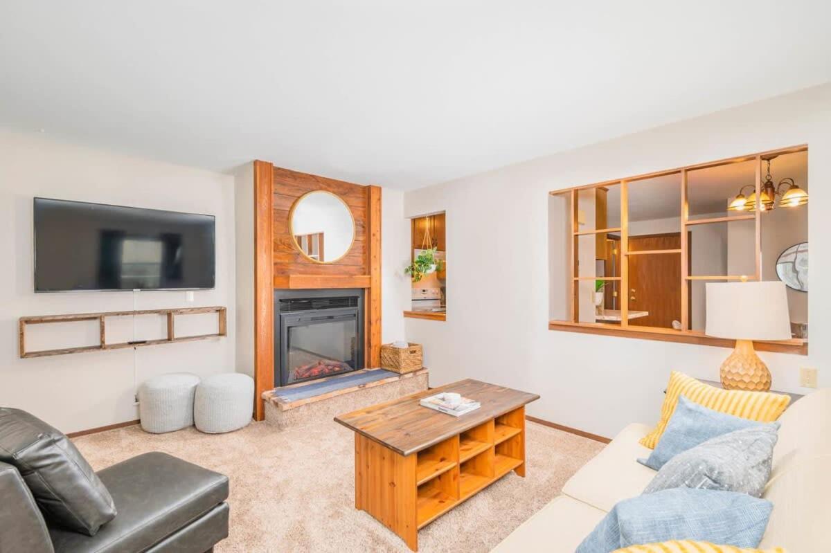 Relax on Ridgeview- 3 bedroom - Housity