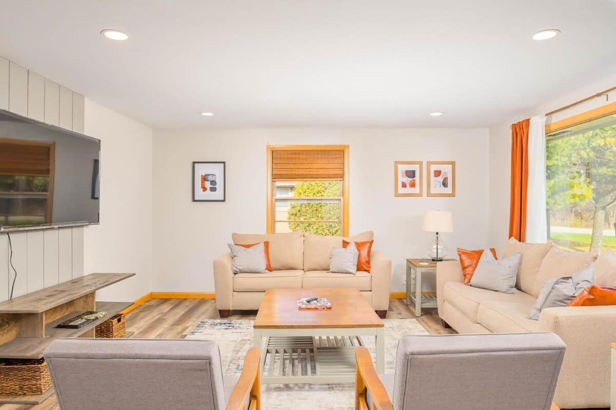 - 3 bedroom 2 bath - Housity