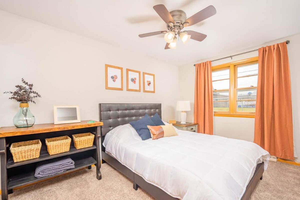 - 3 bedroom 2 bath - Housity