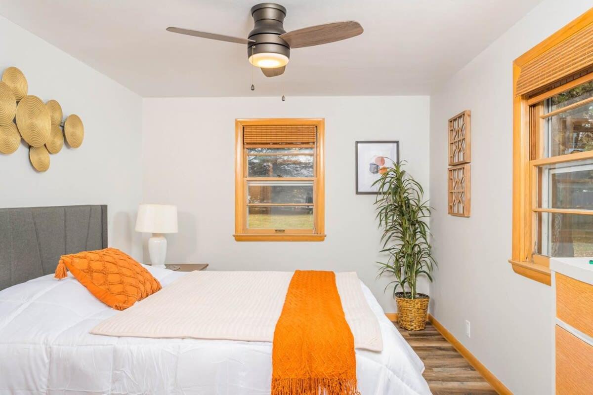 - 3 bedroom 2 bath - Housity