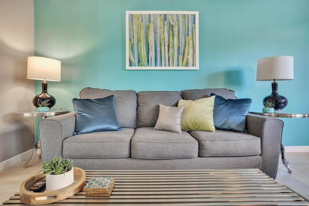 NorthPark-BusinessTraveler-Pets-W D-Free-Parking - Housity