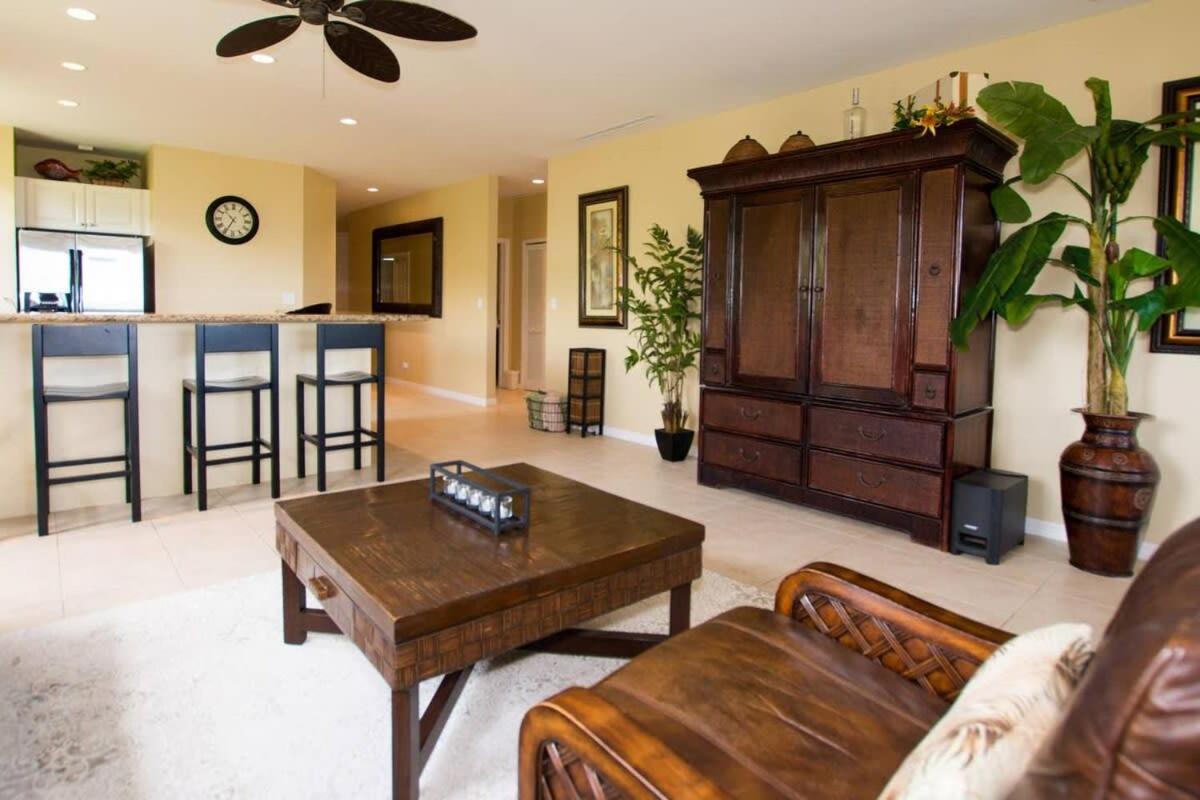 Classy artsy ocean-view unit near pool at Pacifico in Coco sleeps 6 - Housity